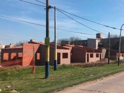 Avanza la construcción de 10 viviendas en Villa Gobernador Gálvez