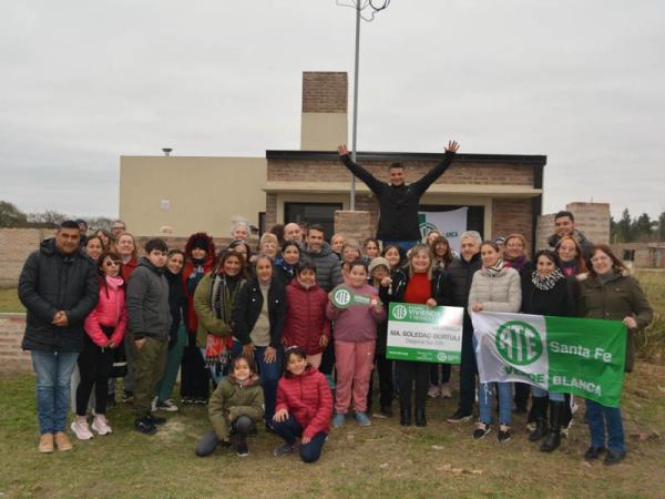 ate-entrego-una-vivienda-en-la-localidad-de-la-criolla